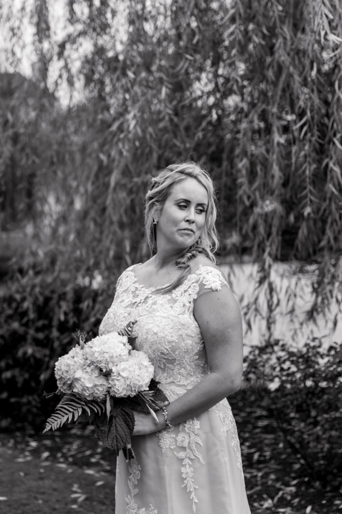 bridal portraits at greate bay country club