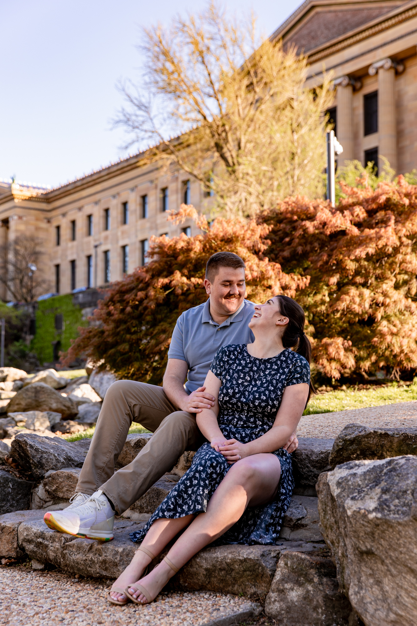 golden hour engagement session at the philadelphia art museum