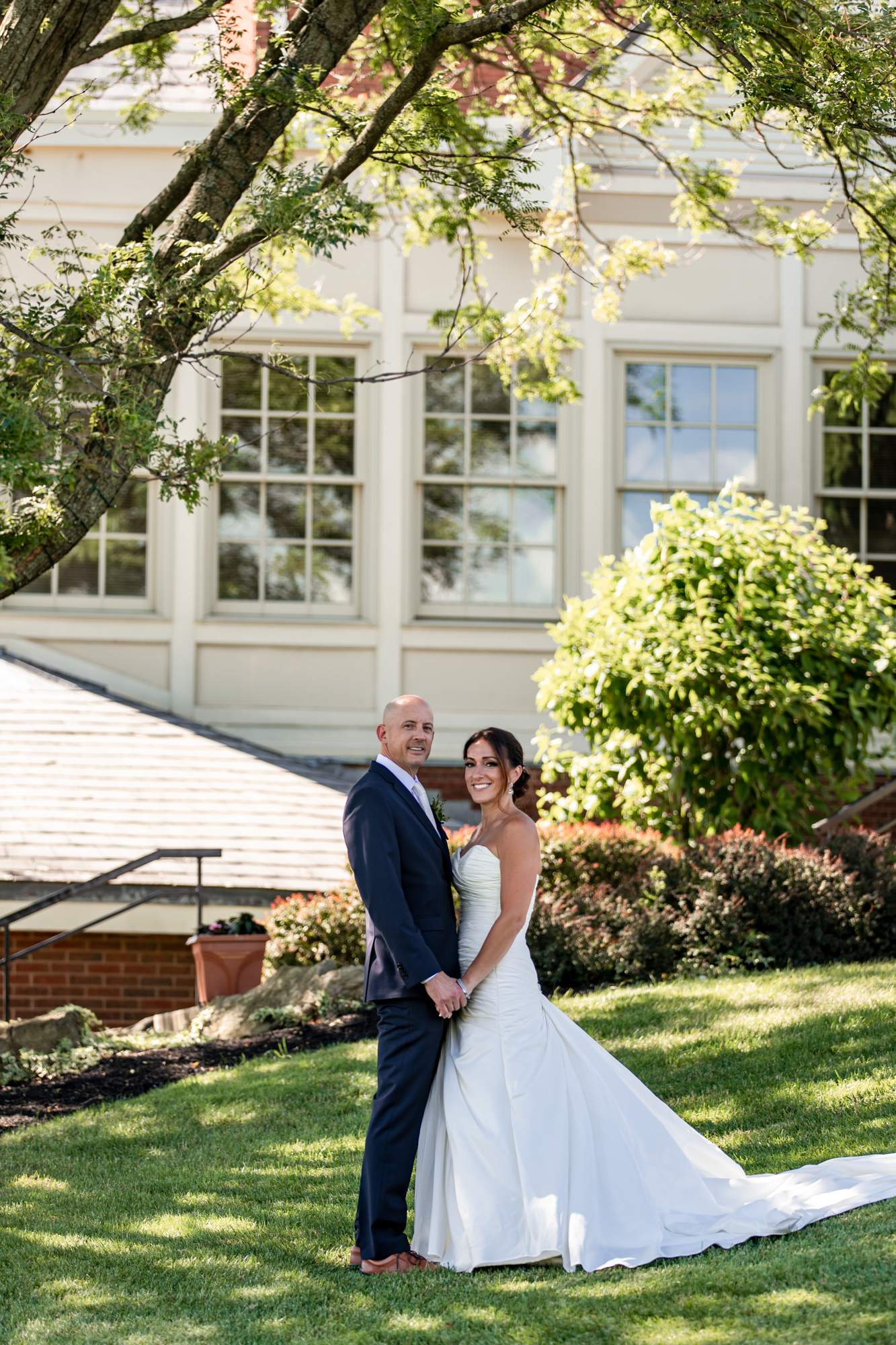 bride and groom portraits at brookside country club
