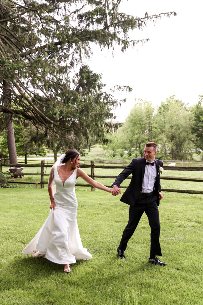 bride and groom wedding portraits at white chimneys estate in pennsylvania
