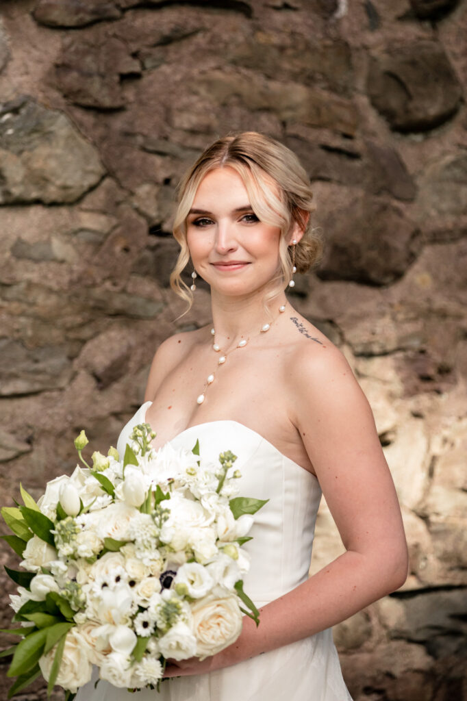 bridal portraits at trout lake in the poconos