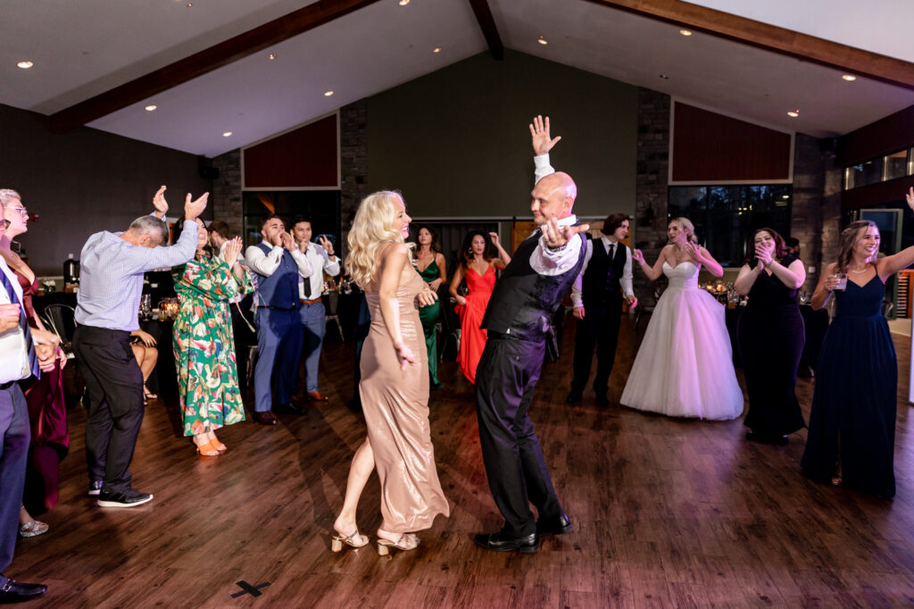 guests dancing at a trout lake wedding reception in the poconos